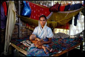 Textilverarbeitung in Bangladesch, Themengottesdienst der Lutherkirche 2013 / Foto: GMB Akash