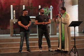 Tangogottesdienst 2017, Rapper Ricardo und Samjo mit Hans Moertter / Foto: Sonja Grupe