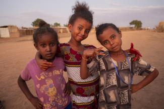 Kindern im Flüchtlingslager Umrakoba, Sudan / Foto: Dirk Gebhardt